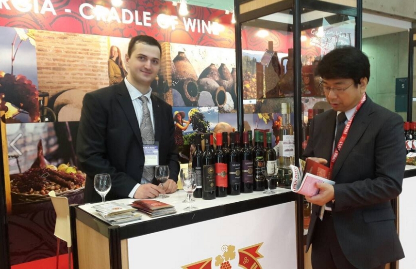 [:en]Georgian Wine Introduced in Japan[:ka]ქართულ ღვინოს იაპონიაში ეცნობიან[:]